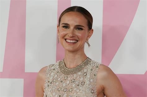 natalie portman nsfw|13 Superstars Proudly Slip Their Nips In Rebellion